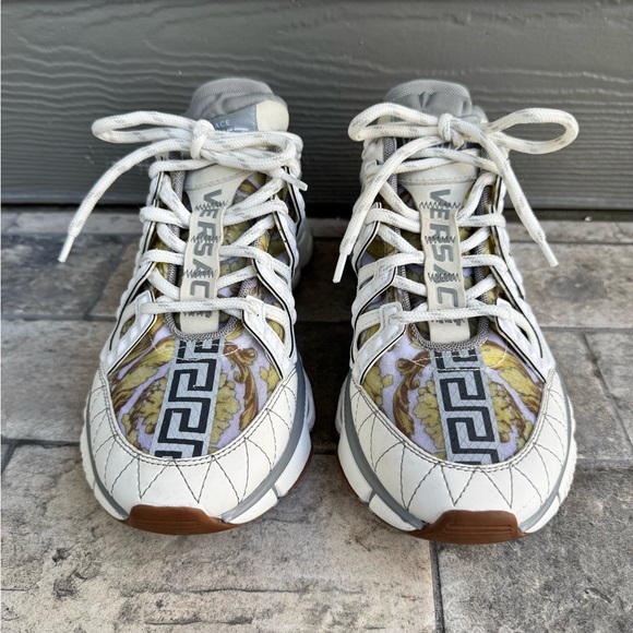 New Versace Trigreca Sneakers Size 38 Made in Italy Barocco Print - Picture 2 of 11